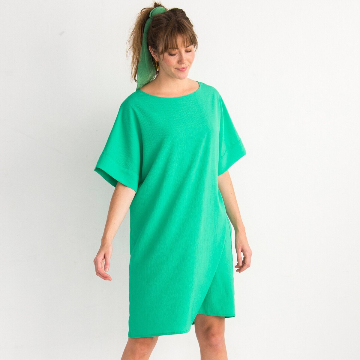 Blancheporte Rovné jednobarevné šaty se strukturou zelená 3436
