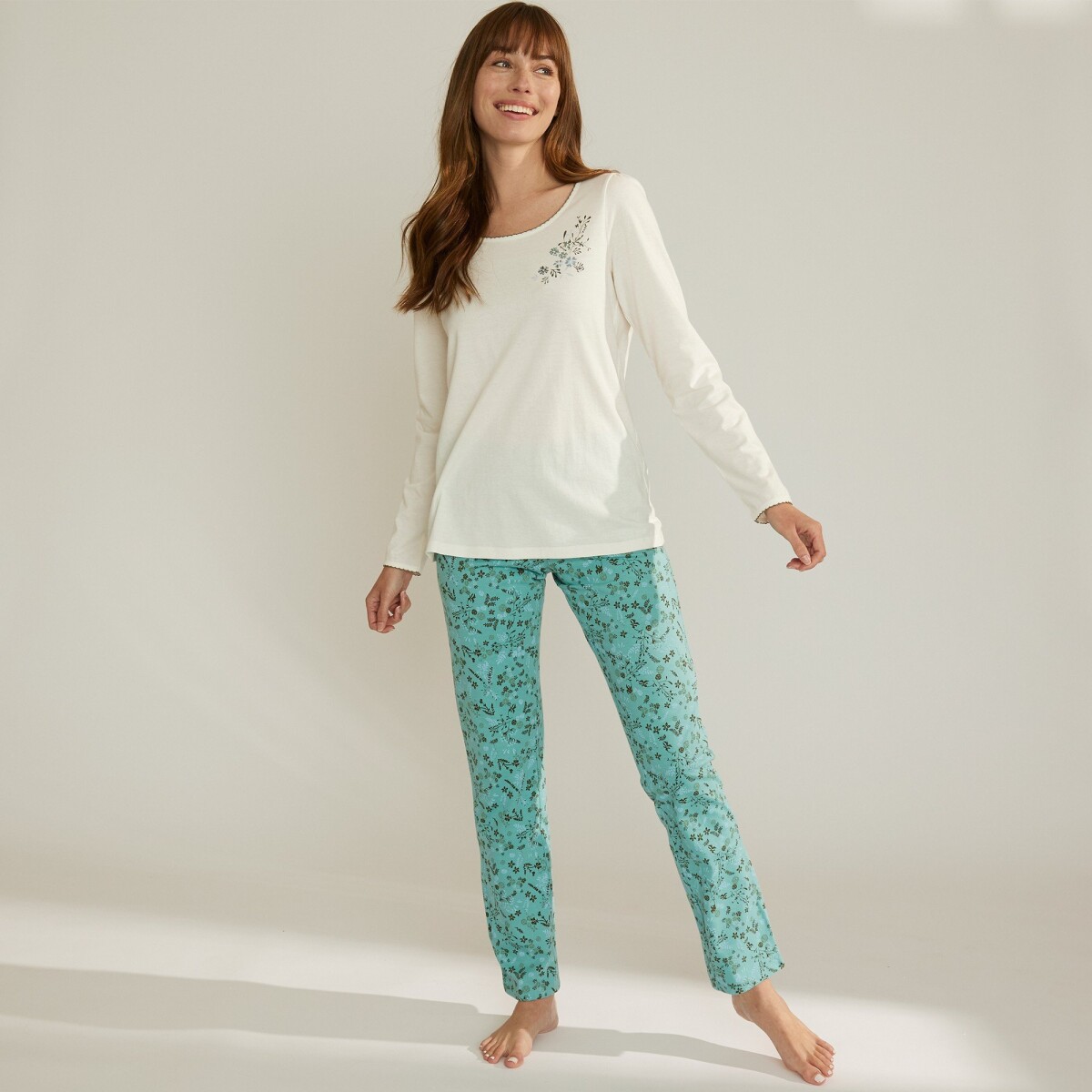 Blancheporte Pyžamové kalhoty s potiskem květin bledě modrá 3436