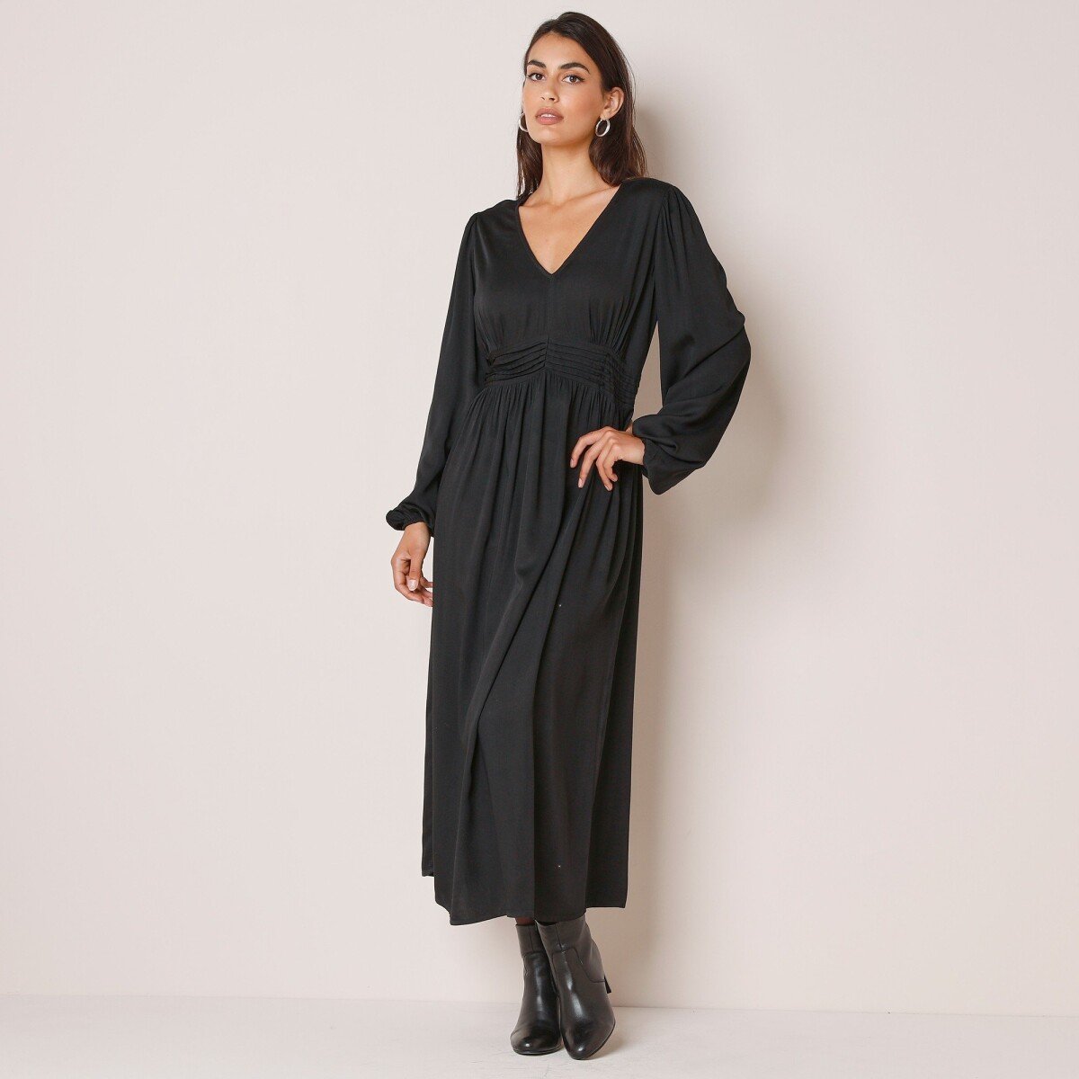 Blancheporte Jednobarevné rozšířené šaty, satén černá 36